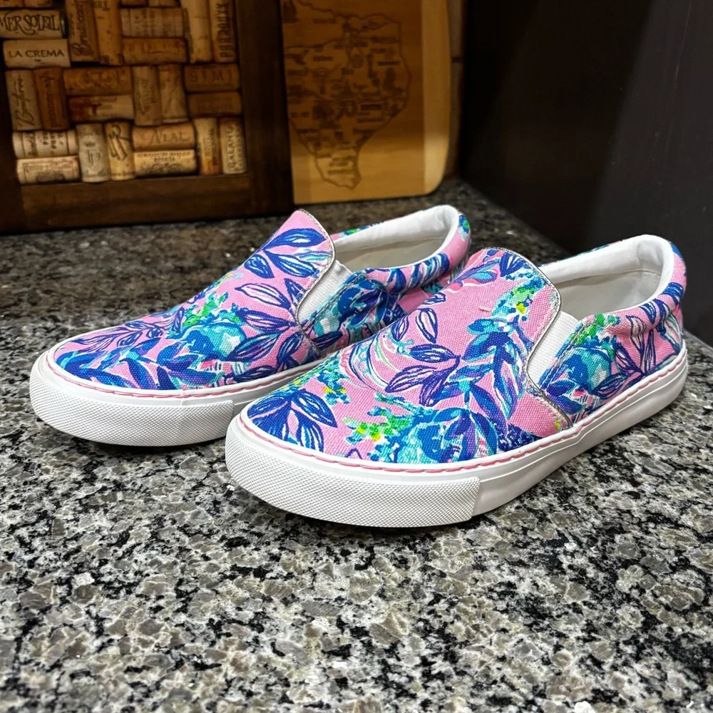 Lilly Pulitzer Julie Slip On Canvas tropical Skater Sneakers Size 6